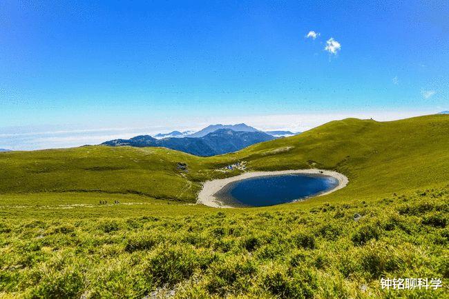 火山 人工湖本来并没有鱼，时间久了鱼为什么会无缘无故地产生？
