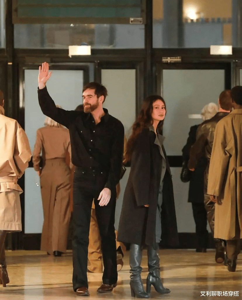 艾利聊职场穿搭|极简风不难,但穿好看却有诀窍,4个搭配法则让你穿得简练又高级