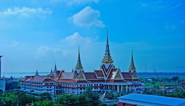 柬埔寨有多混亂？“黃賭毒”泛濫，白人的尋歡天堂，本地人的噩夢-圖2
