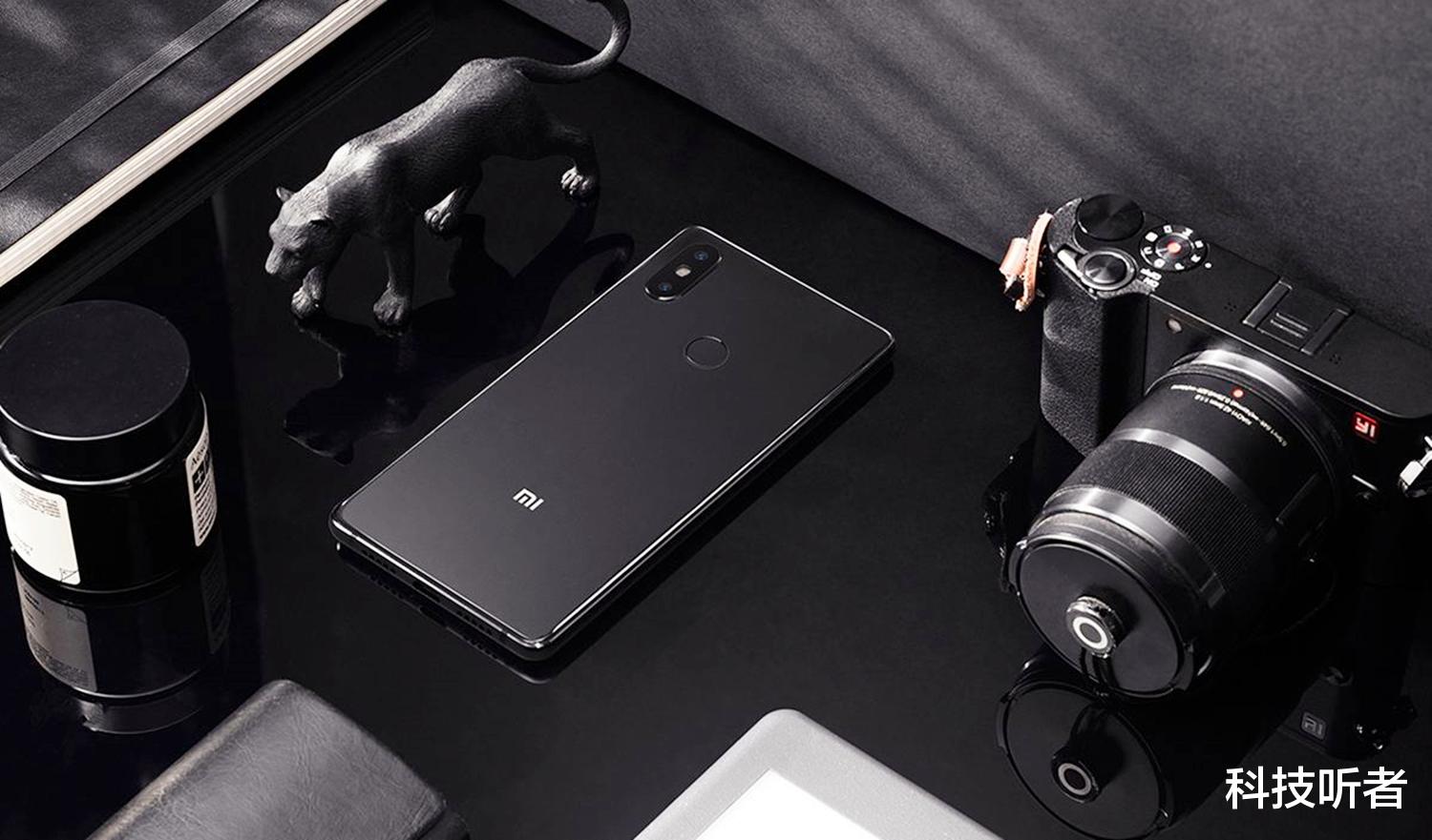 国产手机|国产手机“遮羞布”被扯下？华为退场后，苹果的登顶说明一切