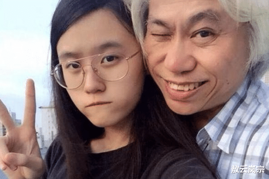 爷孙恋|相差40岁“爷孙恋”现状曝光，少女不再年少，身材发福似中年大妈