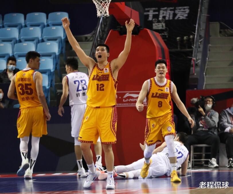天津男篮|致敬李楠？CBA鱼腩最后关头4次发不出球 憾失爆冷良机让人无语
