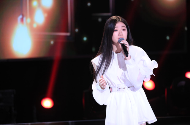 李勤勤|单依纯逐渐成为“综艺咖”，还记得当初李健说的那句话吗？