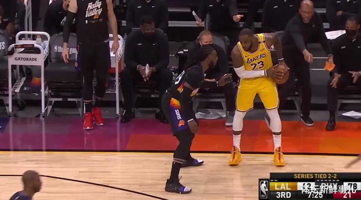 湖人队|惨烈！湖人85-115太阳，杨毅曝内情，詹姆斯惹争议，谁注意保罗举动