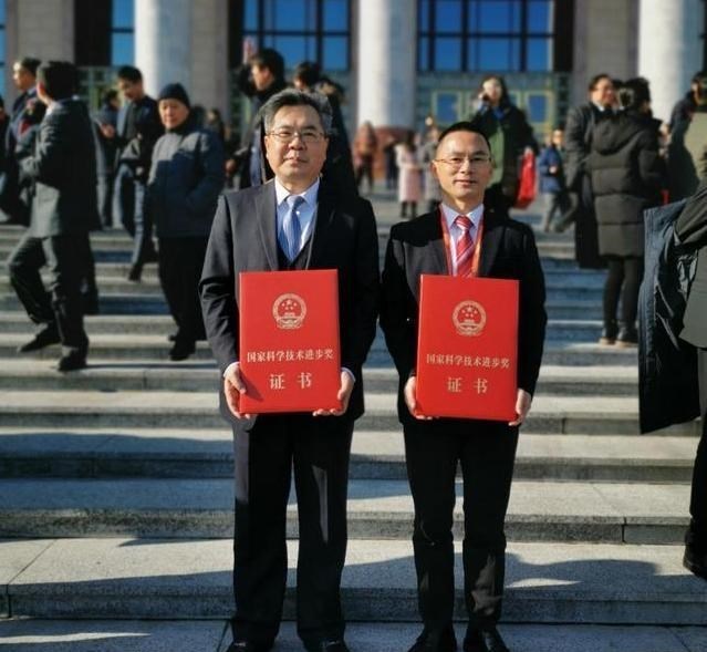 依科育儿吧|不输“985”:2所双非7所211获得国家三大奖中的一等奖!