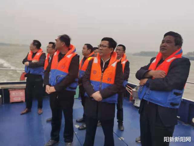 阳新新阳网 王建华督办203省道改建工程、巡查长江阳新段