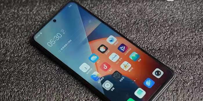 iqoo|12+512G卖2599，5500mAh+66W，iQOO Z6携独显芯上线