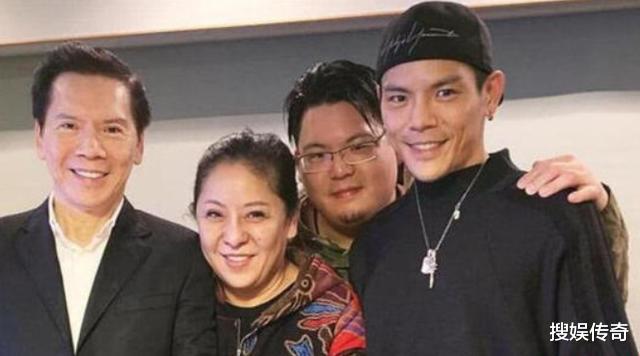 向佐|同样是向华强的儿子，为何只力捧向佐，对向佑不管不顾