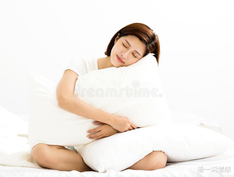 杨一说情感|音乐盒与手表盒里的情书，50岁才看到，暗恋30年，幸好挽回黄昏恋！