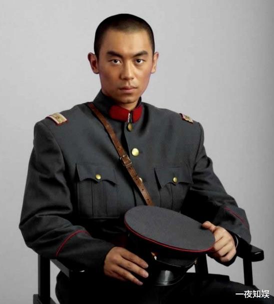 李幼斌|《闯关东》13年，李幼斌炒冷饭，朱亚文人设崩塌，一个龙套今爆火