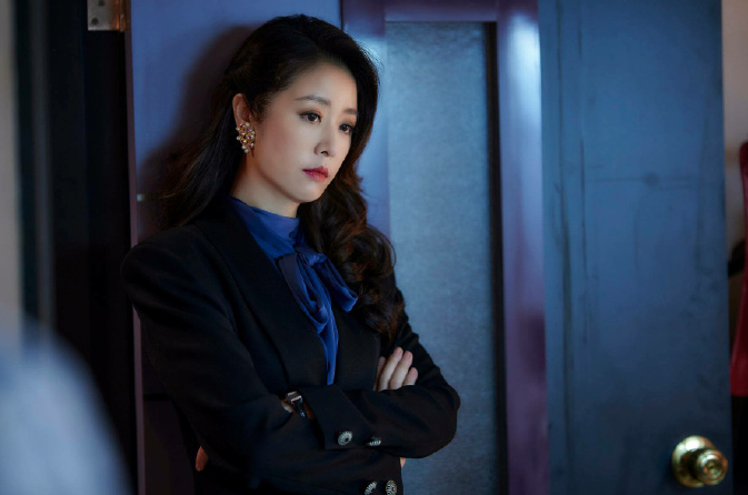 林心如|林心如转型成功！《华灯初上》口碑飙升，网友直呼太过瘾