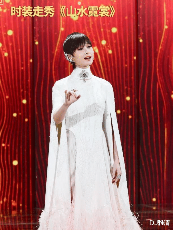 贾玲|2021年央视春晚之最，贾玲最搞笑，张艺兴最燃，主持人张韬令人惊喜