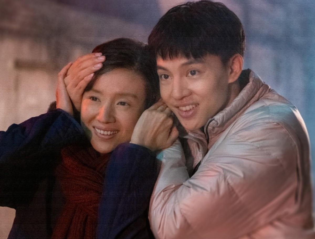 屈中恒|别再骂周迅了!董洁这“30年”也不咋地,“扒皮”后太露骨