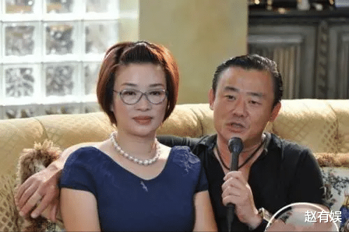 孟非|10年间面对美女如云，他却只爱老婆，粉丝：常在河边走就是不湿鞋