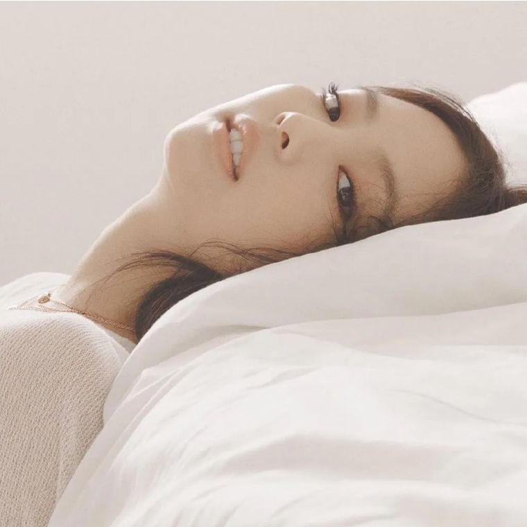 眼影|倒画眼影？现在最直男斩的妆就是这个