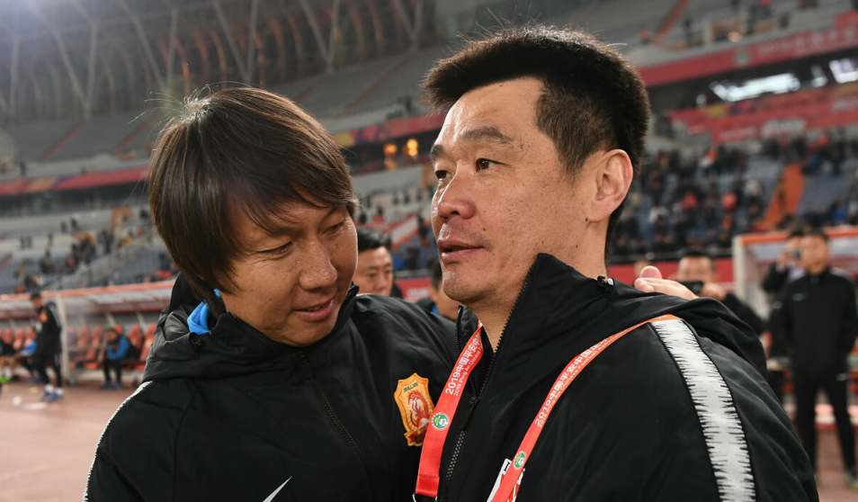 李铁|狂野国足，曝李铁正式下课！李霄鹏接任，国内记者：他成中国足球史上第一人
