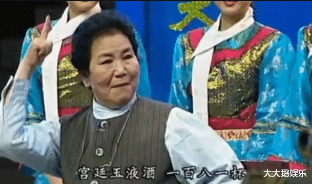 赵丽蓉|71岁的赵丽蓉，穿好寿衣后含泪乞求安乐死，遗言让人心疼