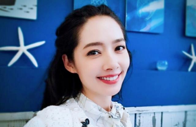 吉娜·爱丽丝|郭碧婷生女，婆婆送一亿豪宅，看吉娜生女婆婆送啥？刷新了认知