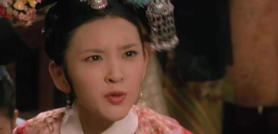 张若昀|整容、改年龄、玩暧昧，唐艺昕黑历史一箩筐，张若昀为啥娶她？