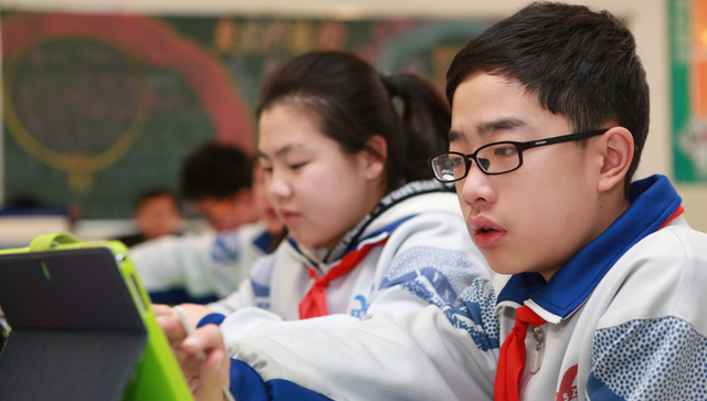 发型|初中生最新“标准发型”出炉，男生可以接受，女生：太丑了