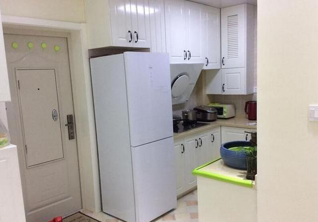 装修设计大全|晒晒表姐在深圳花600万买的房子，卫生间在厨房里，连客厅都没有！