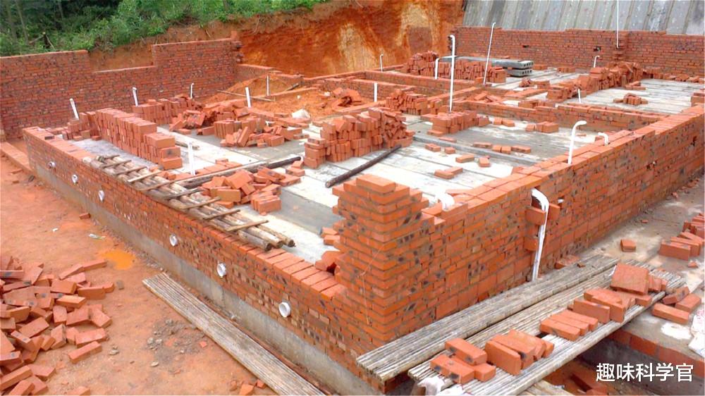 |经济又便宜，为什么国家要禁止红砖建房？红砖到底有什么危害？