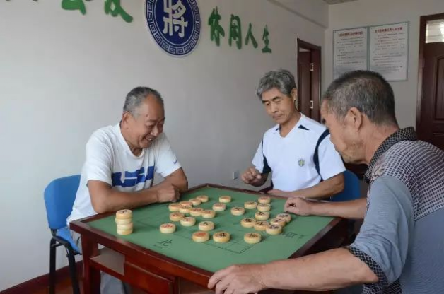 金兰中医学社|50岁大叔一年肝病多次复发，医生：1种粥喝1口等于喝10斤白酒，要少吃