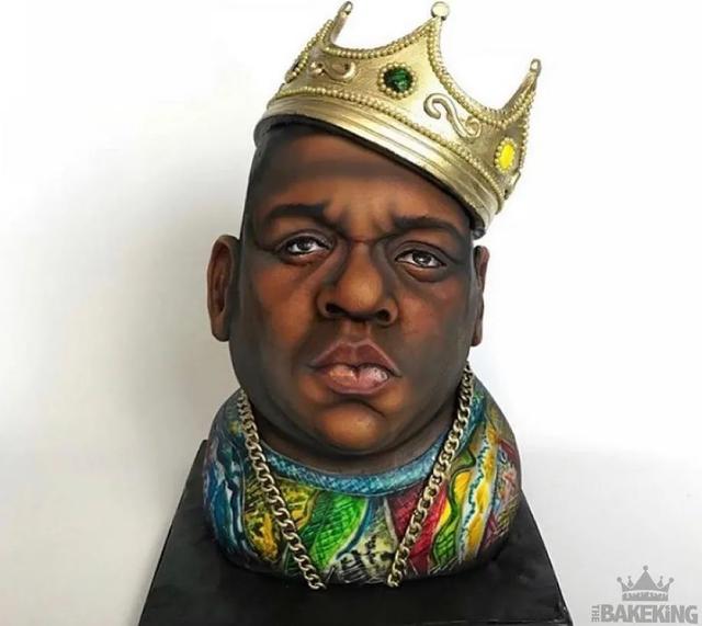 新晚报 小哥做人体蛋糕，吓坏30万网友！太逼真，慎入！惊艳到恐怖