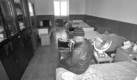 巴渝风景线 86岁老人打死79岁室友!河南滑县养老院发生悲剧,自救铃成摆设?