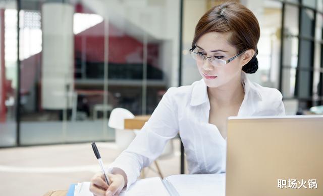 |领导不重用你的4个苗头，老实人继续卖命工作，高人都看破不说破