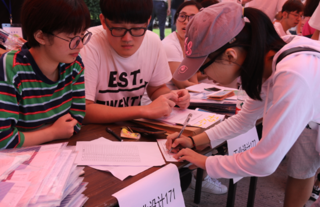 糯妈育儿经|刚上大一就有人追的女生，多半都有这4个特征，看看你中标了吗？