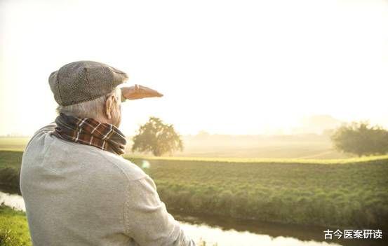 骨折|50岁过后,骨头会变松?多吃这4种“养骨”食物,远离骨质疏松,防骨折