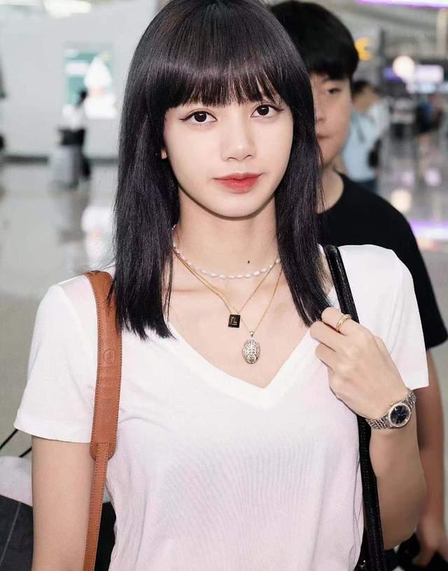 裴珠泫|年度女爱豆搜索榜：IU第一，泰妍裴珠泫人气高，而她却掉队了