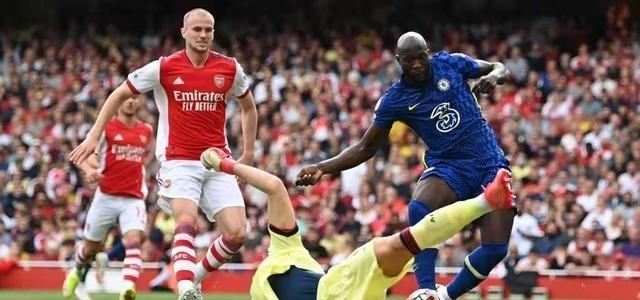 国际米兰 2射3传！三大中锋即插即用！国米蓝军红狼三方交易获三赢