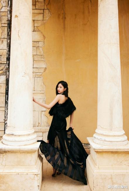 吳宣儀最新造型曝光，黑色紗裙性感迷人，因《鬥羅大陸》而大火-圖3