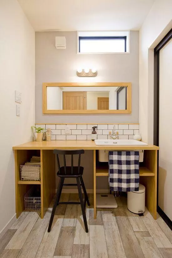 如何打造高逼格的卫生间？将洗漱台面延长一截，秒变高端大气