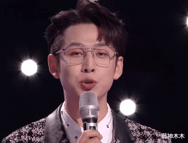 何炅|湖南台新主持跨年亮相即翻车，找不到镜头不会接话，何炅都带不动