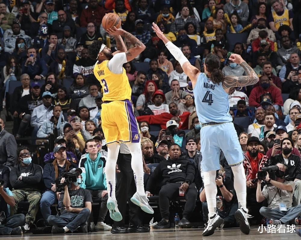 湖人隊(duì)|最該搶MVP的年紀(jì)卻選擇養(yǎng)生！還想當(dāng)湖人老大？威金斯都比你爭(zhēng)氣