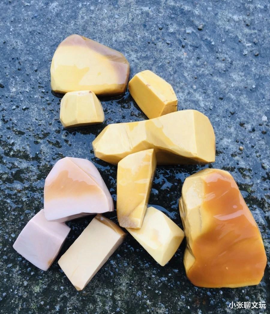 钱币|文玩市场新秀缅黄,料性和绿松石一样,但价格相差太多