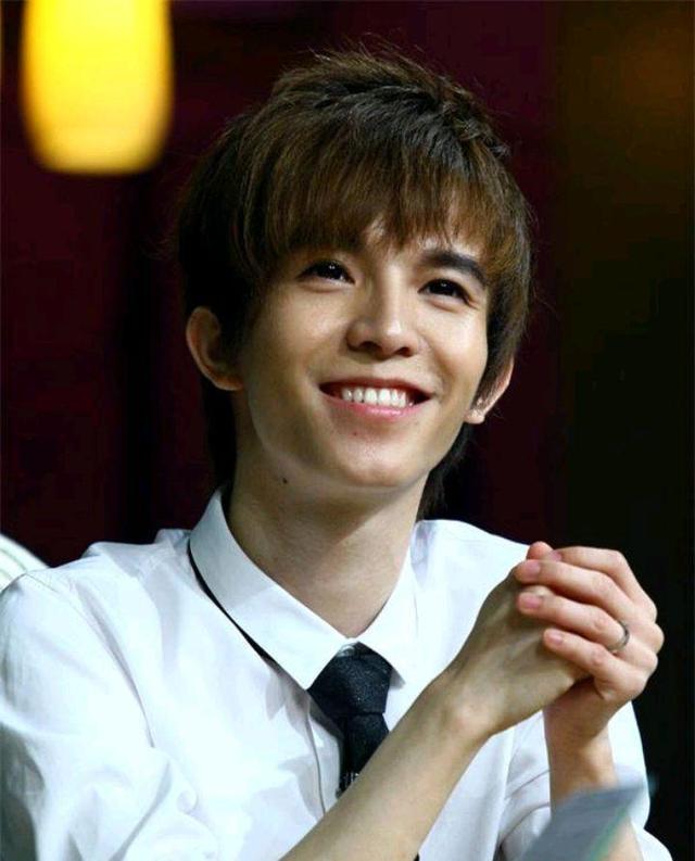 郭敬明|郭敬明身高多扎心?几张图告诉你答案