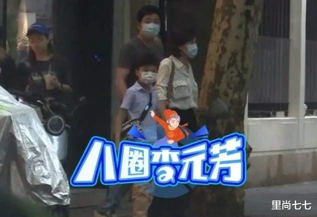 张小斐|郭京飞一家三口罕见合体，妻子打扮好村味，儿子正脸首曝光太像爸
