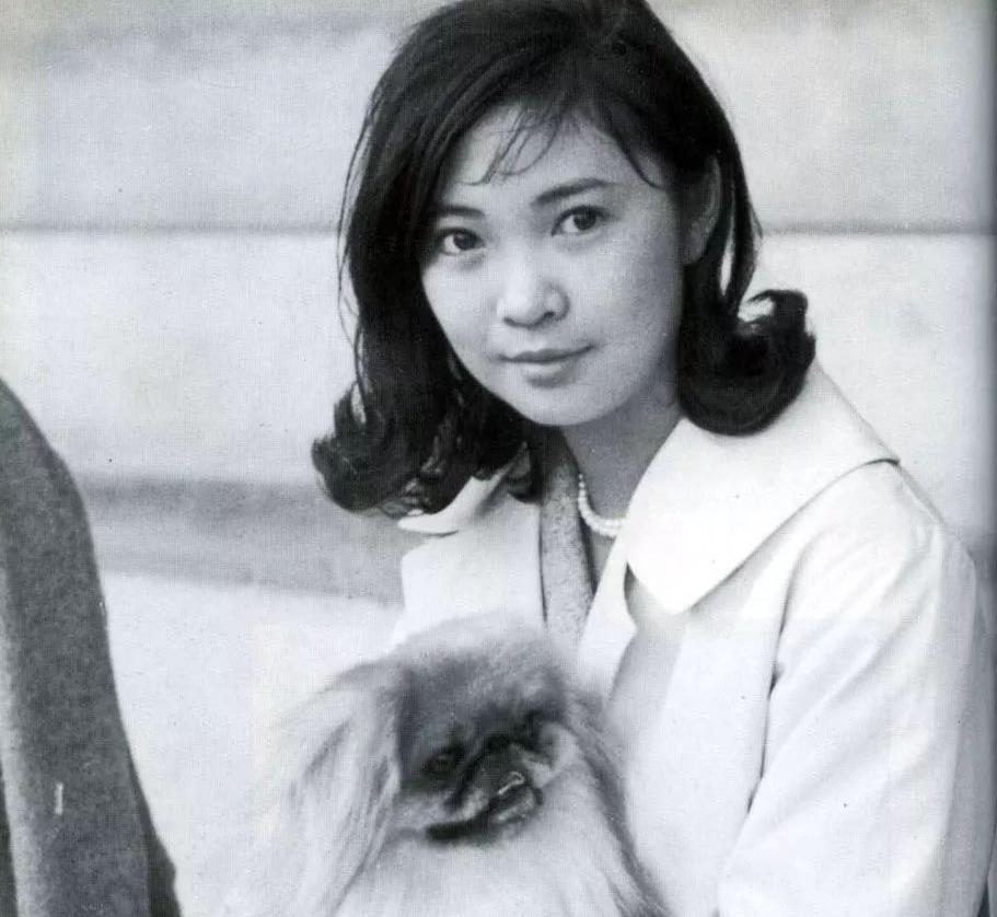 萧芳芳|萧芳芳：谢贤的挚爱，却被秦祥林抛弃，如今74岁活成传奇