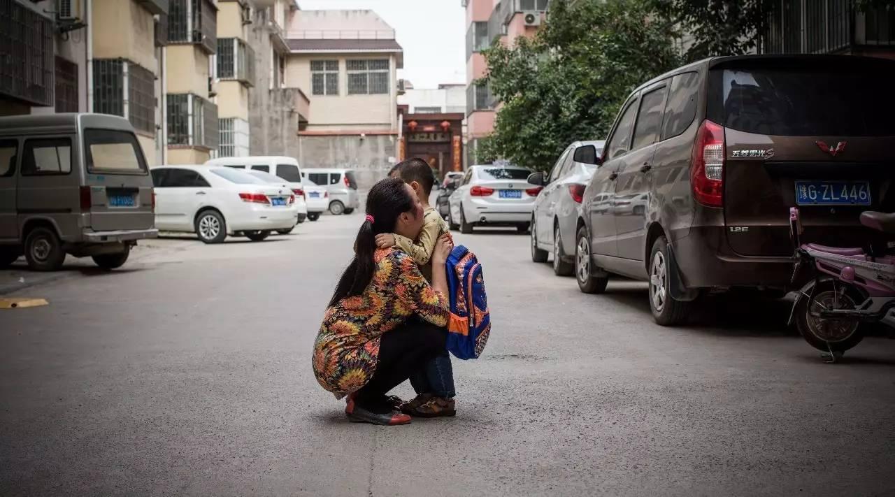母婴说事|“一颗糖骗一个孩子”没见过这么嚣张的人贩子，看完不能再淡定