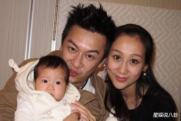 陈浩民|陈浩民为妻子庆生，多对明星夫妻参加，洪欣出镜略显孤单