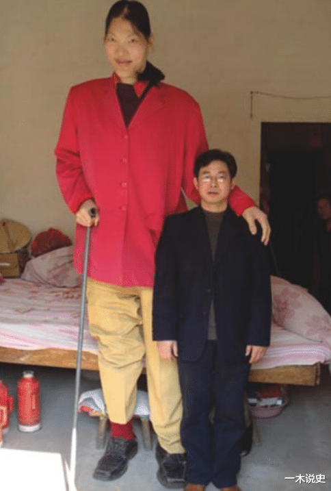 姚明|中國第一女巨人：身高2.48米，比姚明還高22公分，遺體至今保存