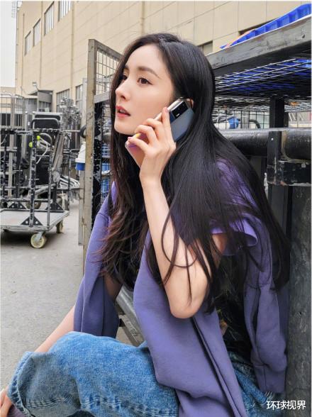 杨幂|杨幂旗下再出“白眼狼”，刚爆红就选择解约，看清现状真解气