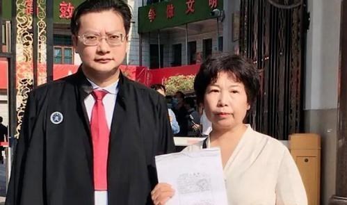 Aggro 周兆成退出杜新枝律师团队,劝熊磊让出房子,对错换概念模糊回答