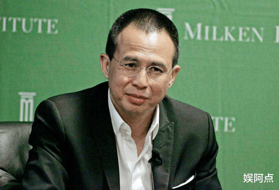 梁洛施|梁洛施在红木别墅连续晒照，气球图案有深意，疑似和李泽楷复合？