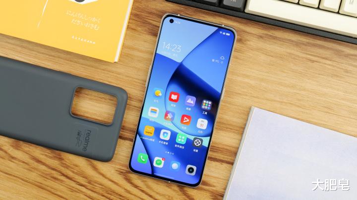 realme|2022开年的首款旗舰手机,真我GT2 Pro上手评测