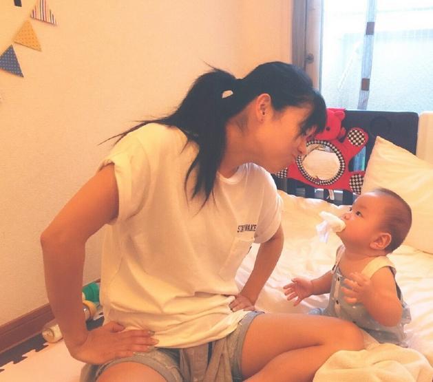 苍井空|苍井空升级成母亲，本想开心晒娃，没想到评论区“字字珠心”